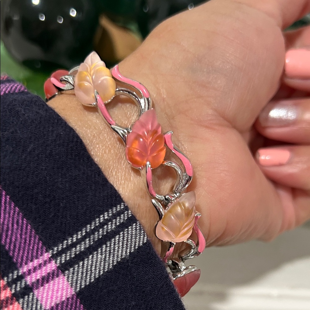 Vintage “Star” Silver Pink Lucite Enamel Leaf Bracelet
